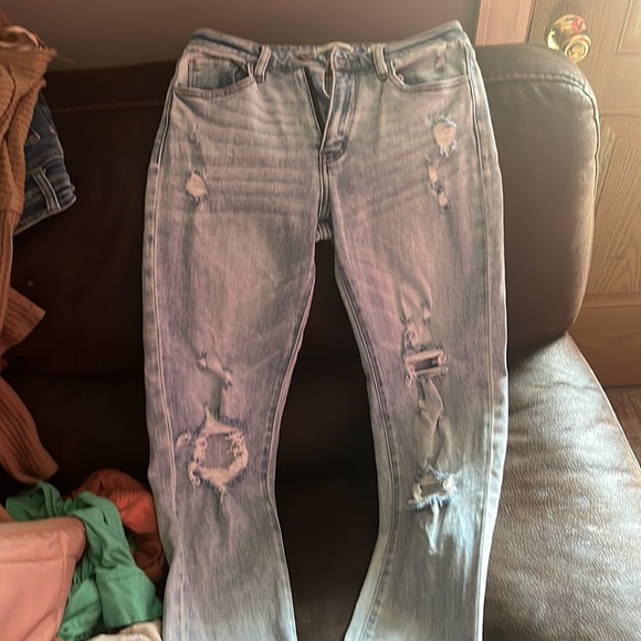 Too small - Picture 2 of 2